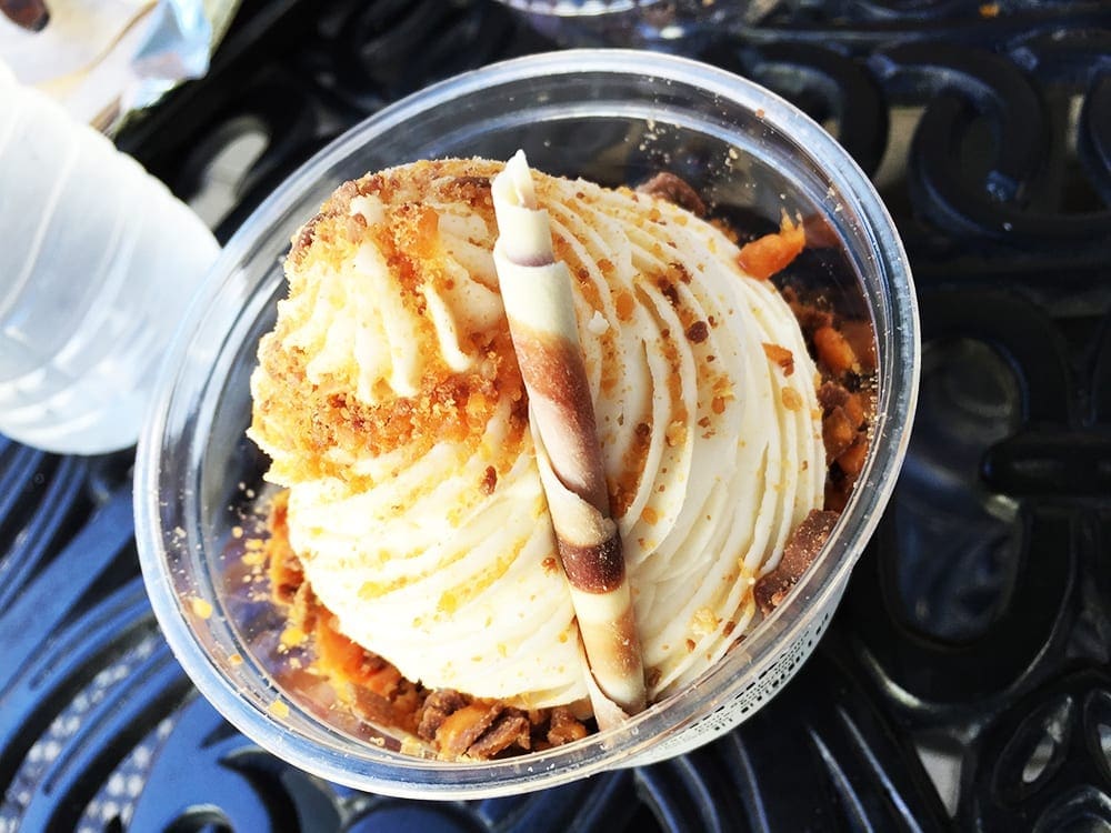 Butterfinger Cupcake Cup @ Gourmet Grab & Go Los Angeles California