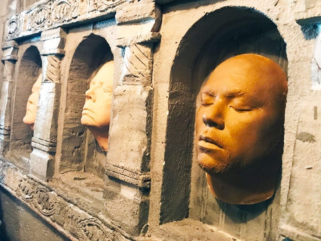 Many Faces of The Faceless God from Game of Thrones Popup Bar